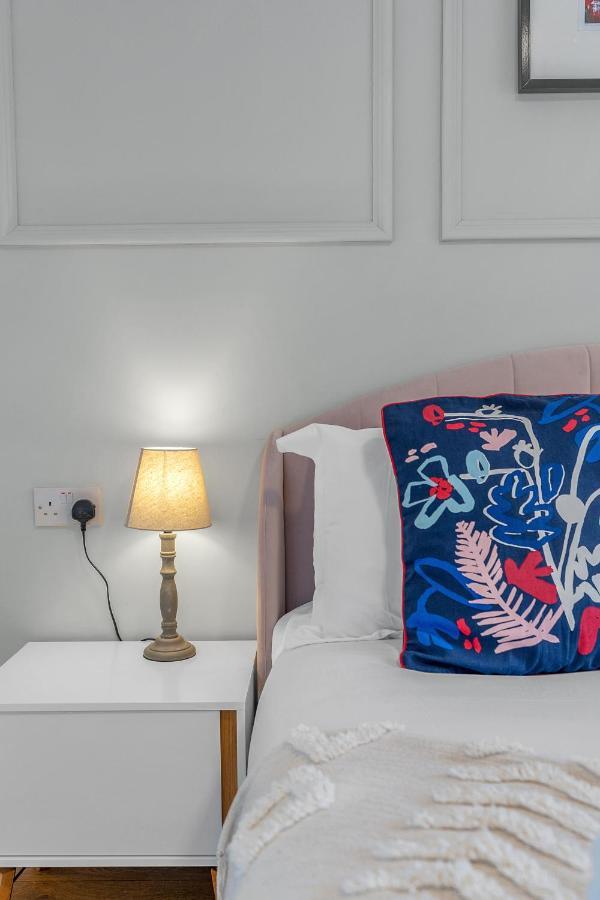 Cheerful Stays - Jamson Pl 3 Bed Apartment 에든버러 외부 사진